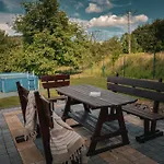 Ferienhaus Dziki Spokoj Z Balia W Krainie Wygaslych Wulkanow *