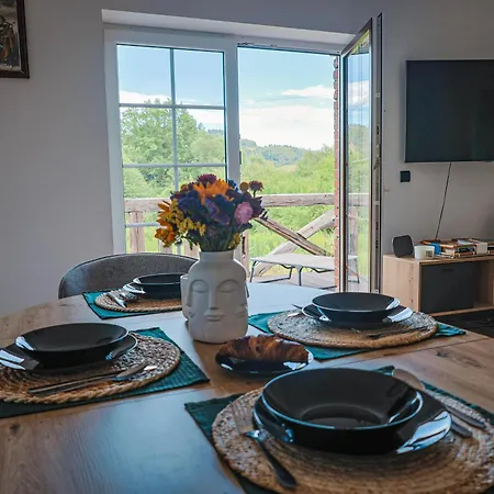 Dziki Spokoj Z Balia W Krainie Wygaslych Wulkanow Ferienhaus Wojcieszów