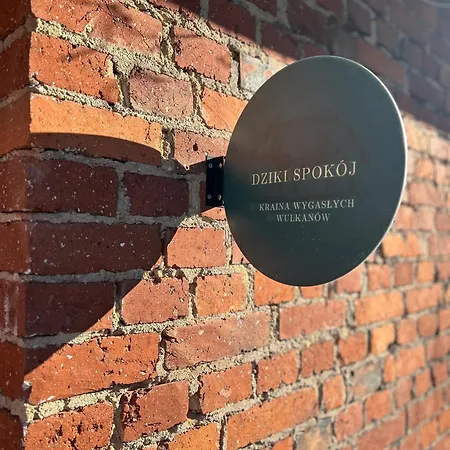 Dziki Spokoj Z Balia W Krainie Wygaslych Wulkanow * Wojcieszów