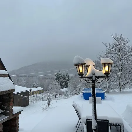 Dziki Spokoj Z Balia W Krainie Wygaslych Wulkanow Ferienhaus Wojcieszów