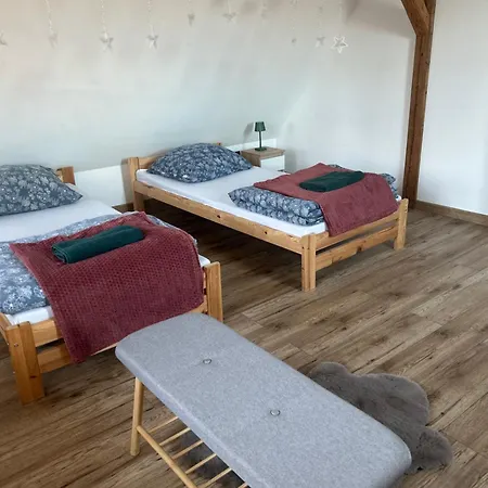 Ferienhaus Dziki Spokoj Z Balia W Krainie Wygaslych Wulkanow Wojcieszów