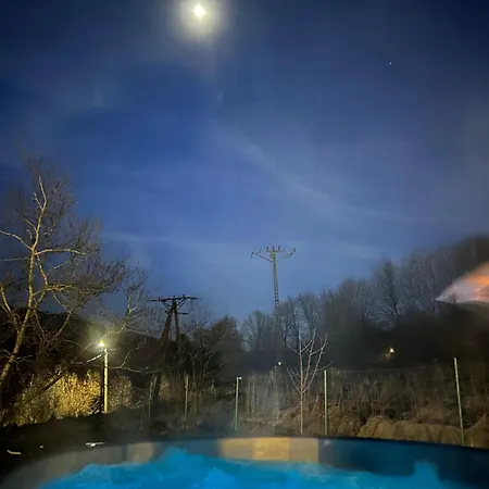 Dziki Spokoj Z Balia W Krainie Wygaslych Wulkanow * Wojcieszów