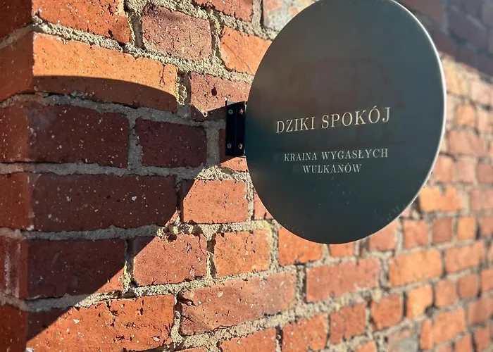 Dziki Spokoj Z Balia W Krainie Wygaslych Wulkanow * Wojcieszów